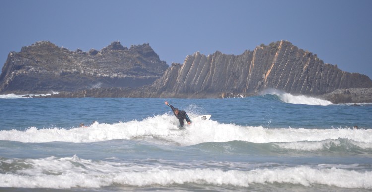 Yolanda Hopkins na final Feminino directa, que venceu, de manhã, com mar pequeno (®paulomarcelino)