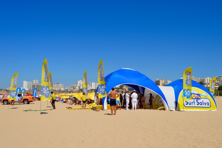 Campanha Surf Salva, do ISN, esteve na Praia da Rocha, hoje, sábado 1 de agosto (®PauloMarcelino)