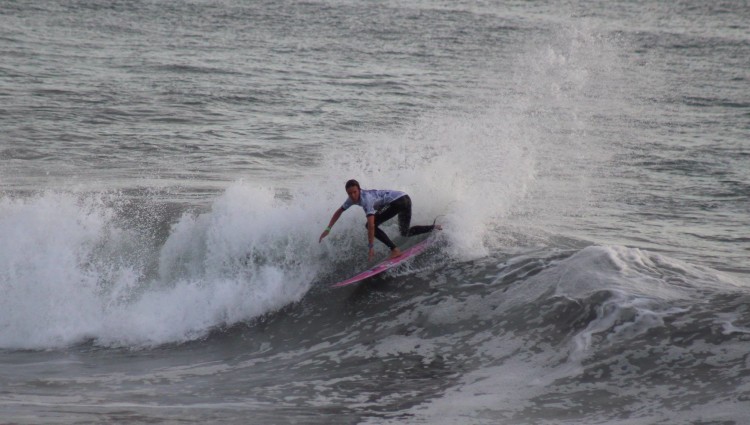 Francisco Duarte em ação pela Seleção de Portugal no Mundial de Surf Junior na California (®DR)