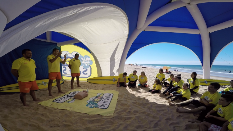 Formação Surf Salva foi à Praia de Faro pela terceira vez este ano (®CSF)