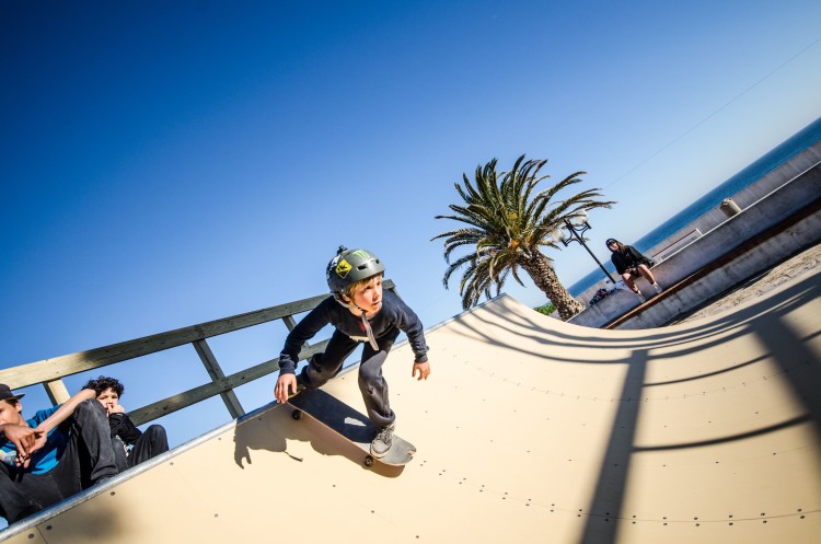 Como diz a presidente do Algarve Surf Clube, agora os surfistas já podem fazer o gosto à prancha… de skate em dias sem ondas em Sagres (®MassimoPardini)