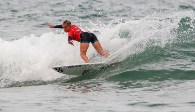 Surfista algarvia em ação em França, no Lacanau Pro, esta semana (®LaurentMasurel/WSL)